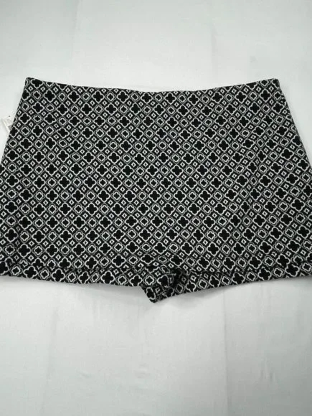 Maeve Black & White Geometric Patterned Shorts